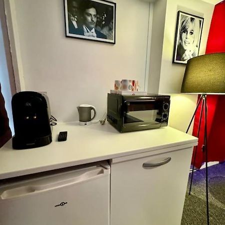 Experience Cinema Immersif Dans Appartement Renove Pres De Montmartre Paris Bagian luar foto