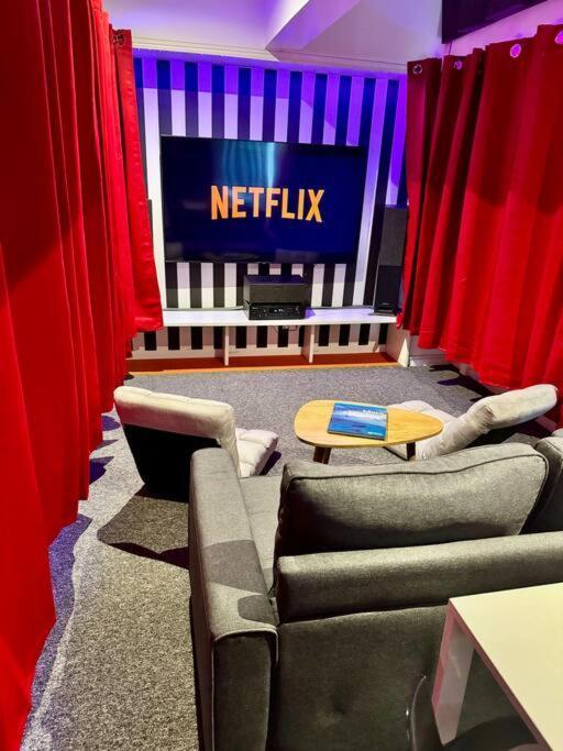 Experience Cinema Immersif Dans Appartement Renove Pres De Montmartre Paris Bagian luar foto