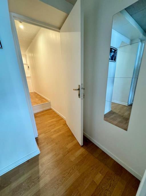Experience Cinema Immersif Dans Appartement Renove Pres De Montmartre Paris Bagian luar foto