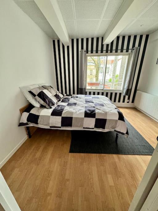 Experience Cinema Immersif Dans Appartement Renove Pres De Montmartre Paris Bagian luar foto